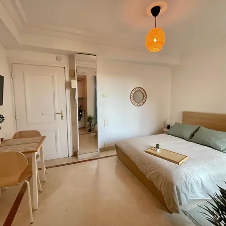 Studio En Bord De Mer Golfe Juan