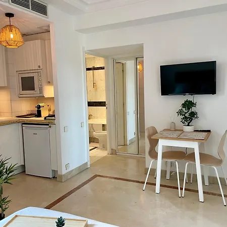 Studio En Bord De Mer Golfe Juan 公寓 瓦洛里